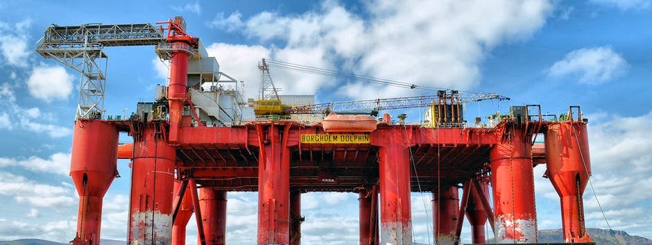 Offshore oil and gas production platform structure
