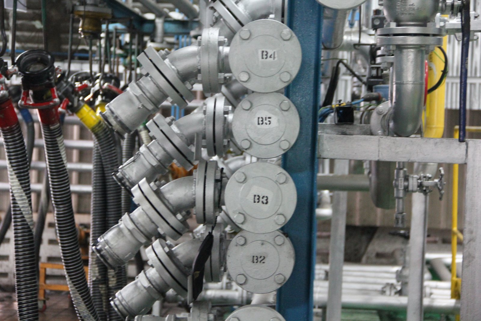 Process plant pipework and instrumented valve manifold